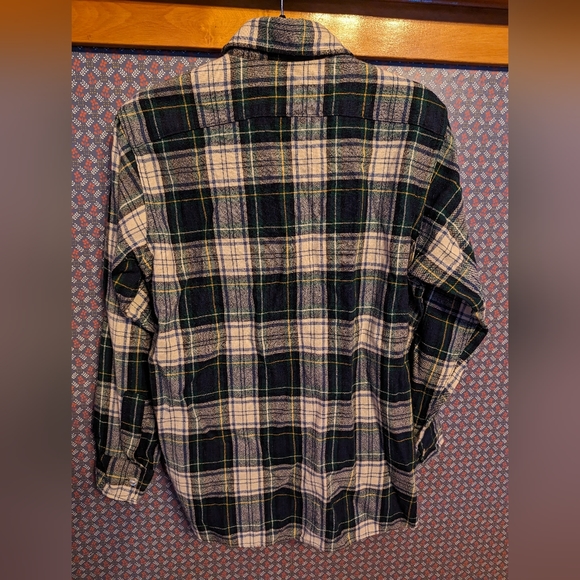 Vintage Woolrich Flannel - Picture 3 of 5
